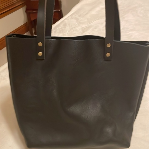 Portland leather handbag - Picture 2 of 6